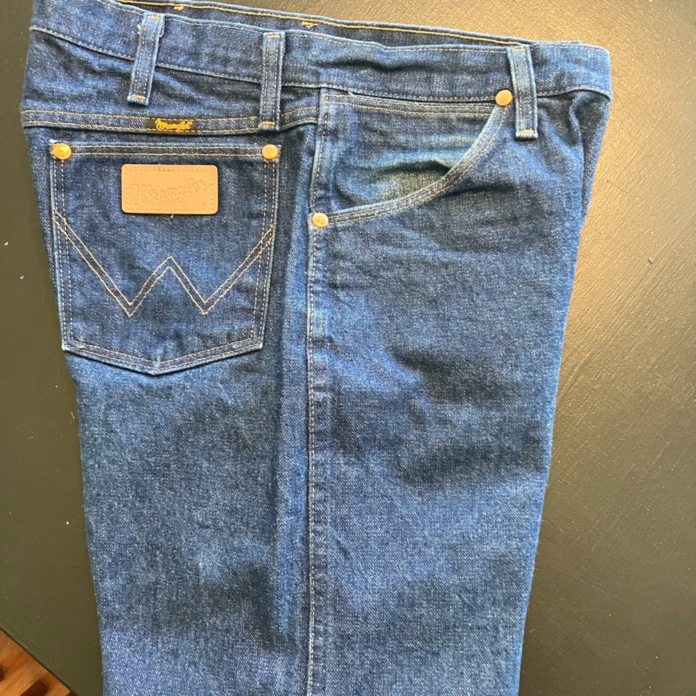 Men’s Wrangler jeans!